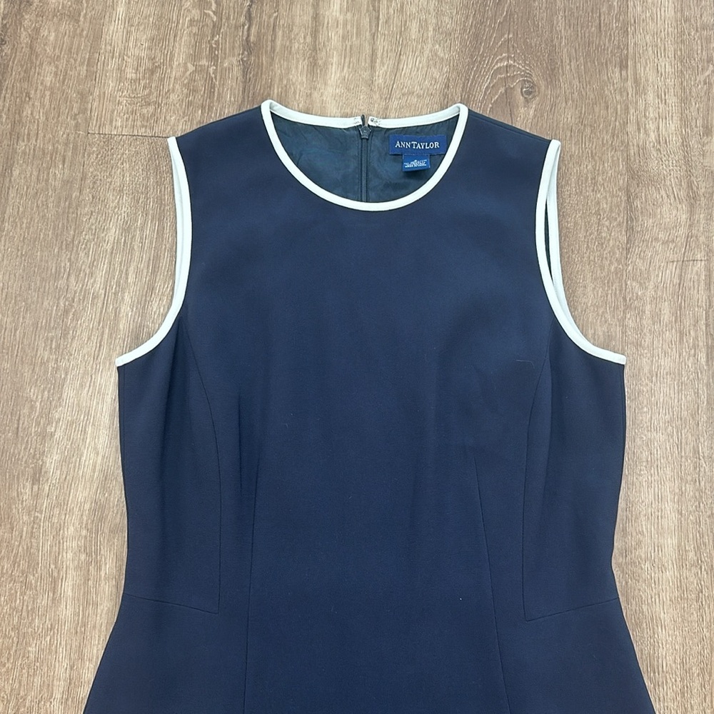 ANN TAYLOR Classic Black dress size 4 - Picture 2 of 5